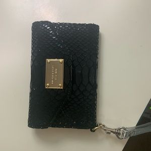 michael kors iphone 5 wristlet